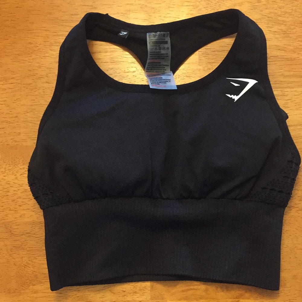 Gym shark top